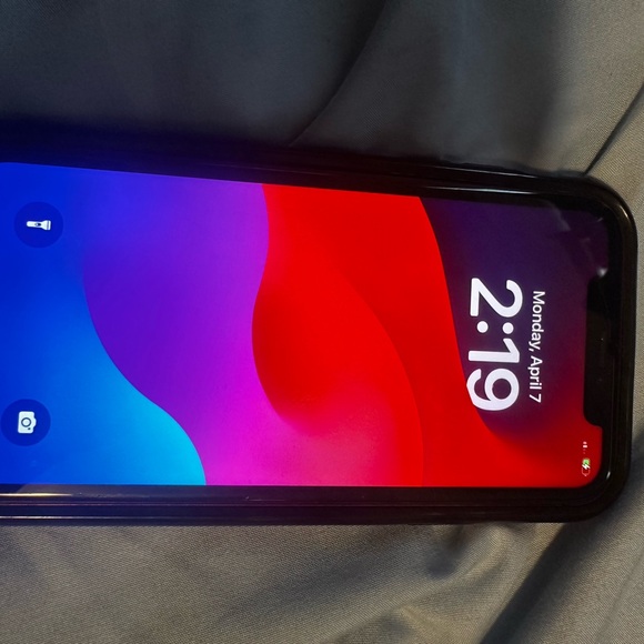 iPhone XR redJust want it gone will take offers